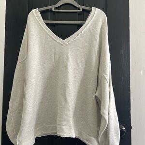 American Eagle Outfitters Light Gray V-Neck Lived-In Sweatshirt